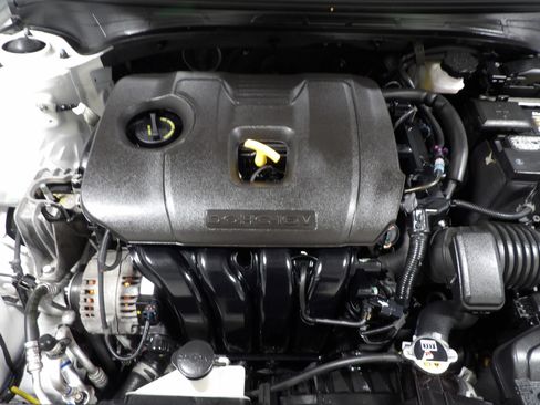 Used 2024 Kia Forte LXS FWD image 18