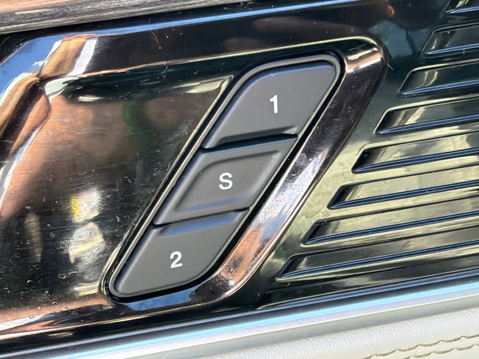Used 2022 Jeep Wagoneer Series II AWD/4WD image 24
