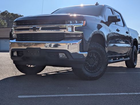 Used 2021 Chevrolet Silverado 1500 LT image 4