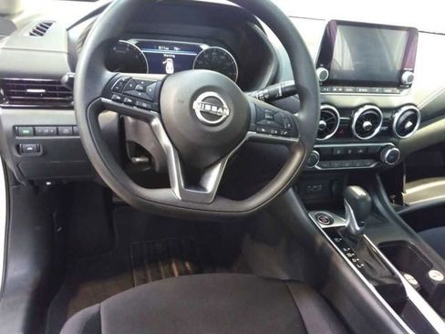 Used 2024 Nissan Sentra SV FWD image 4