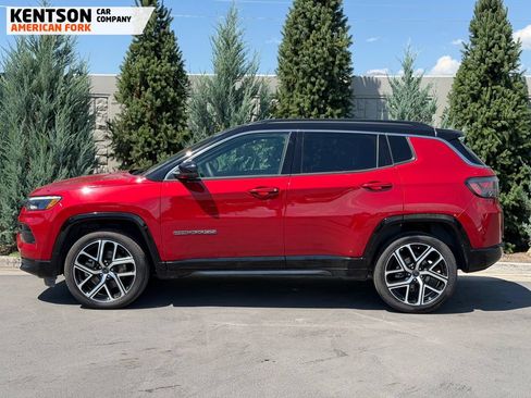 Used 2025 Jeep Compass Limited w/ Elite Group AWD/4WD image 4
