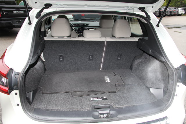 Used 2020 Nissan Rogue Sport SV w/ All-Weather Package AWD/4WD image 35