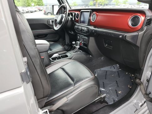 Used 2022 Jeep Wrangler Rubicon w/ Cold Weather Group AWD/4WD image 23