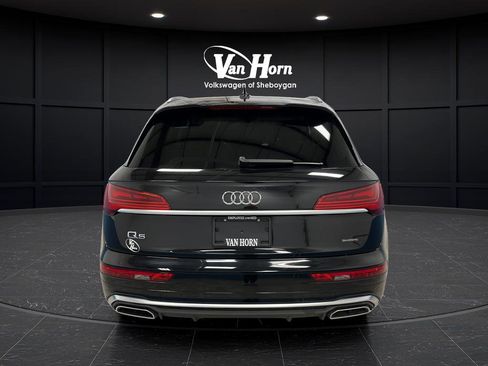 Used 2023 Audi Q5 2.0T Premium w/ Convenience Package AWD/4WD image 4