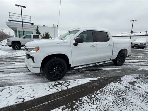 Used 2022 Chevrolet Silverado 1500 RST w/ Convenience Package II image 4