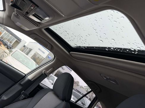 Used 2019 Subaru Crosstrek 2.0i Premium w/ Moonroof Package image 19