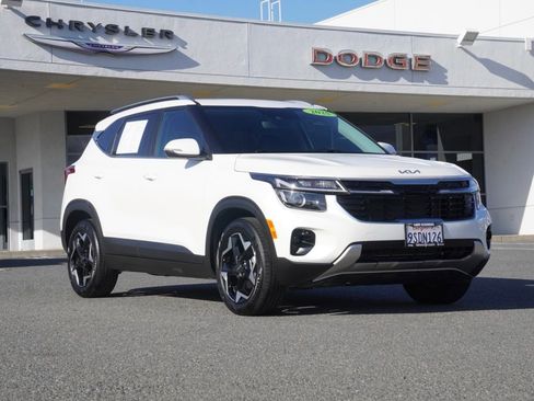 Used 2025 Kia Seltos EX w/ EX Sunroof Package image 2