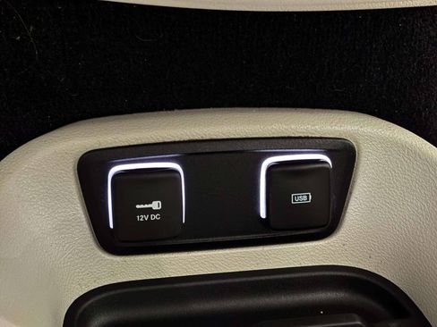 Used 2017 Chrysler Pacifica Touring-L Plus w/ Tire & Wheel Group FWD image 31