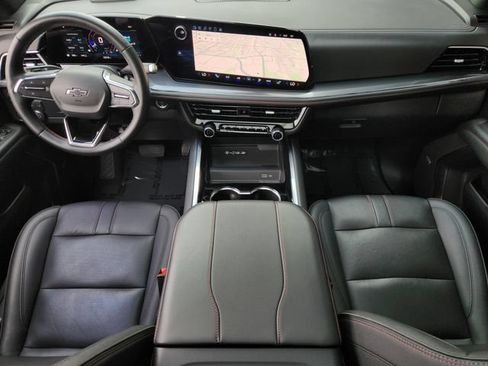 Certified 2025 Chevrolet Suburban RST w/ Comfort Package AWD/4WD image 20