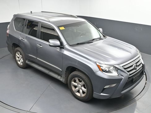 Used 2017 Lexus GX 460 image 34