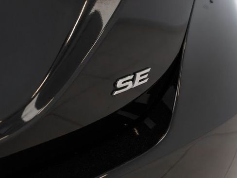Used 2022 Toyota Camry SE FWD image 10