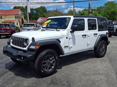 Certified 2025 Jeep Wrangler Unlimited Sport AWD/4WD image 3