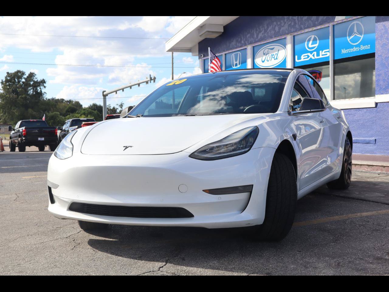 Used 2020 Tesla Model 3 Standard Range Plus RWD image 2