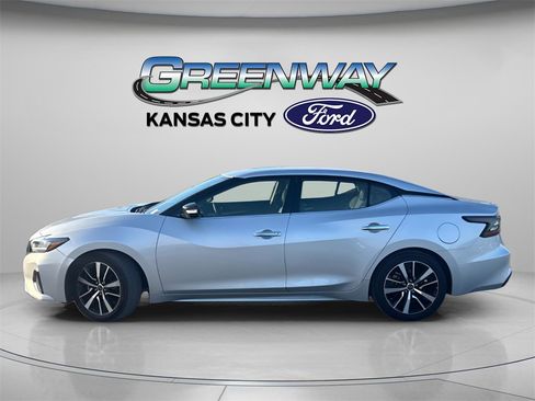 Used 2023 Nissan Maxima SV w/ Floor Mat Group image 4