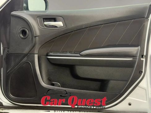 Used 2022 Dodge Charger SXT RWD image 19