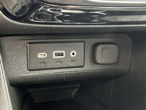 Used 2023 Buick Encore GX Select w/ Sport Touring Package FWD image 24