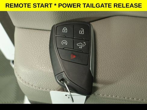 Used 2022 GMC Sierra 1500 SLT w/ SLT Convenience Package AWD/4WD image 9