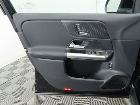 Certified 2025 Mercedes-Benz GLA 250 GLA 250 image 24