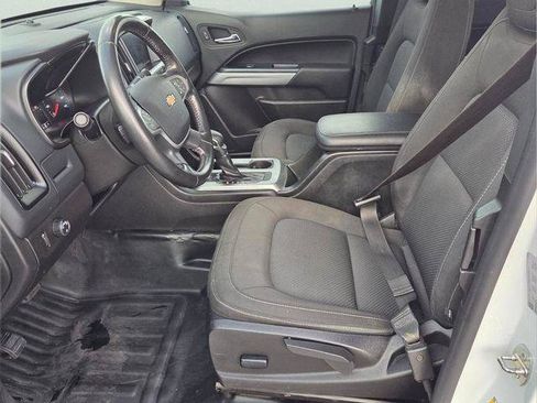 Used 2022 Chevrolet Colorado LT w/ Fleet Safety Package RWD image 10