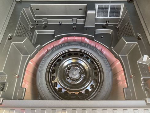 Used 2024 Chevrolet Equinox RS image 29