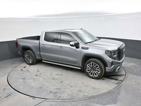 Used 2025 GMC Sierra 1500 Denali Ultimate image 18