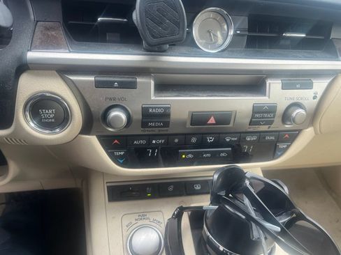 Used 2013 Lexus ES 350 w/ Luxury Pkg FWD image 22