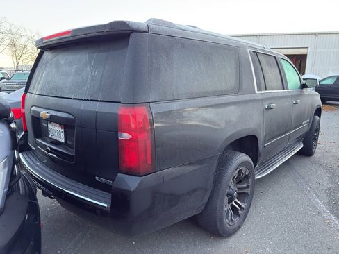 Used 2017 Chevrolet Suburban Premier image 4
