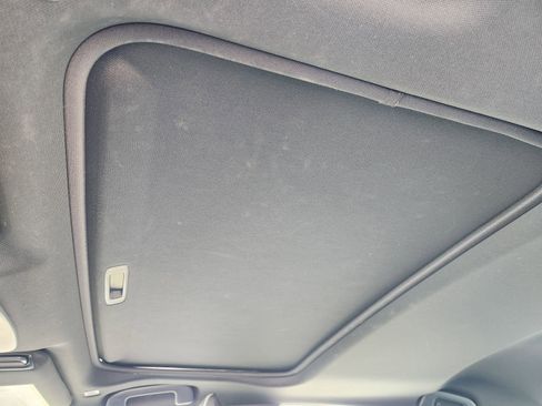 Used 2025 Toyota Camry SE w/ Convenience Package image 30