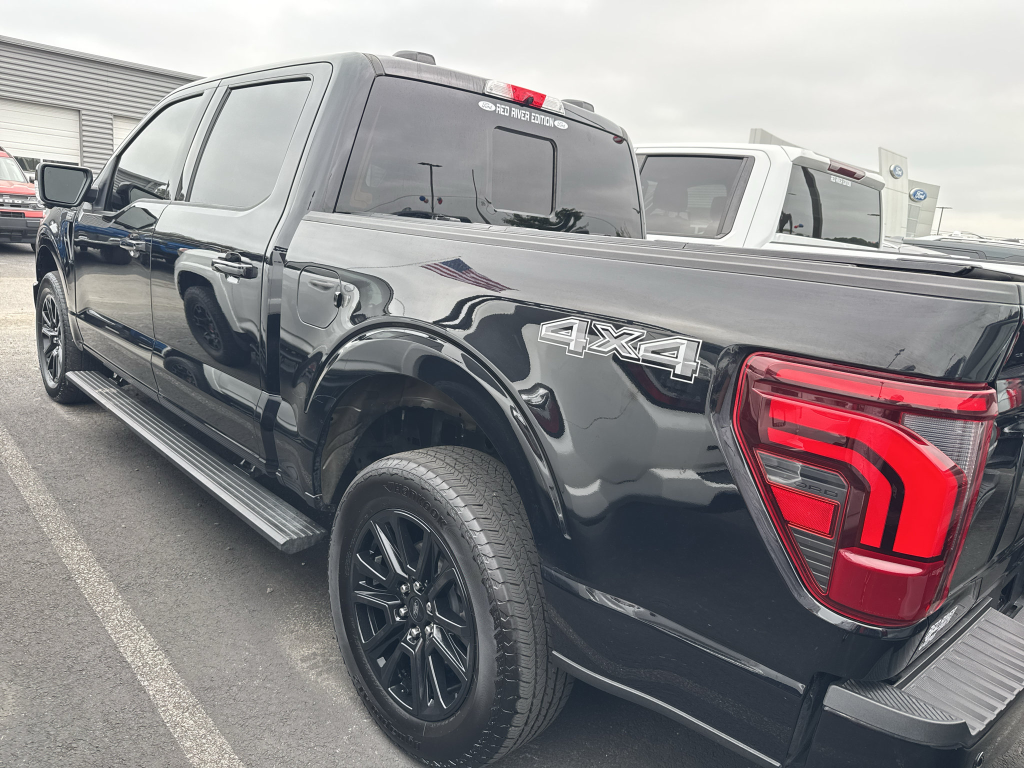 Used 2025 Ford F150 Platinum AWD/4WD image 7