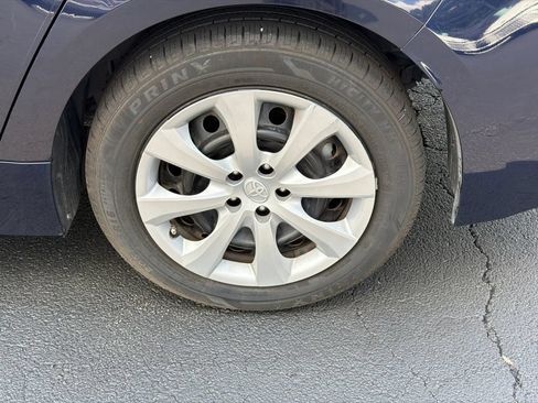 Used 2022 Toyota Corolla LE FWD image 21