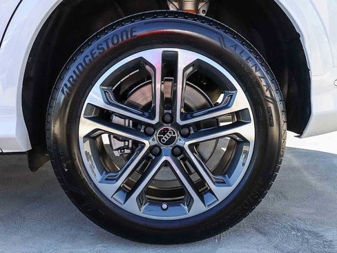 New 2025 Audi Q5 Premium image 13