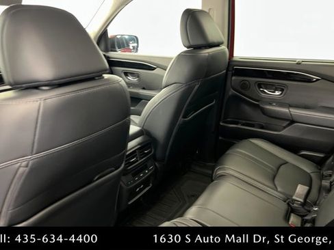 Used 2023 Honda Pilot Touring image 19