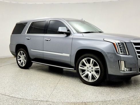 Used 2020 Cadillac Escalade Luxury AWD/4WD image 3