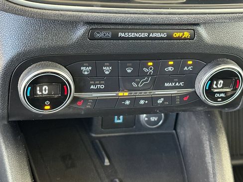 Used 2020 Ford Escape Titanium w/ Titanium Premium Package 2.0 AWD/4WD image 24