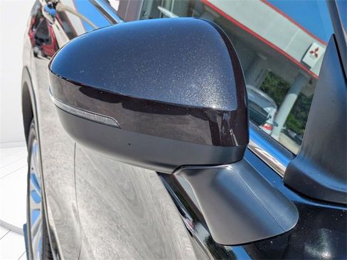 New 2025 Mitsubishi Outlander ES image 12