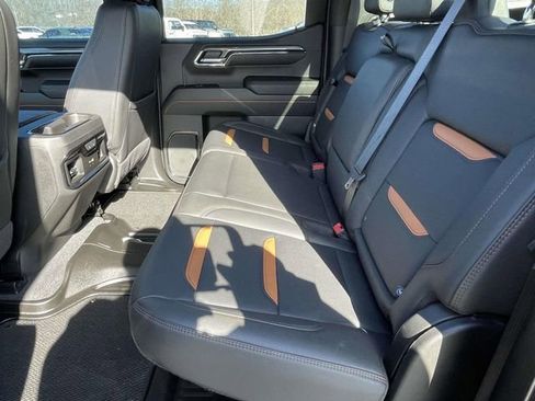 Used 2022 GMC Sierra 1500 AT4 w/ Sierra Safety Plus Package AWD/4WD image 12