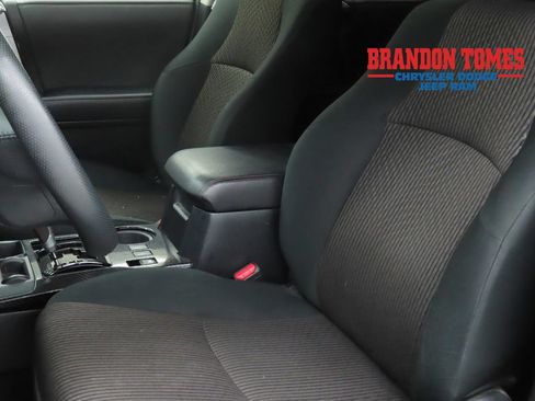 Used 2020 Toyota 4Runner TRD Off-Road AWD/4WD image 10