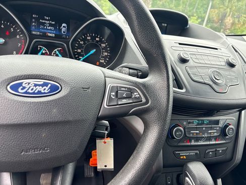 Used 2018 Ford Escape SE AWD/4WD image 14