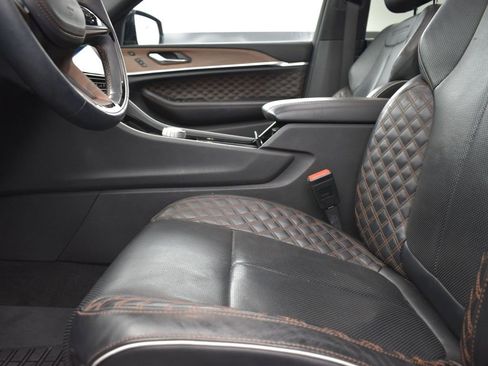 Used 2022 Jeep Grand Cherokee L Summit w/ Advanced Protech Group IV image 13