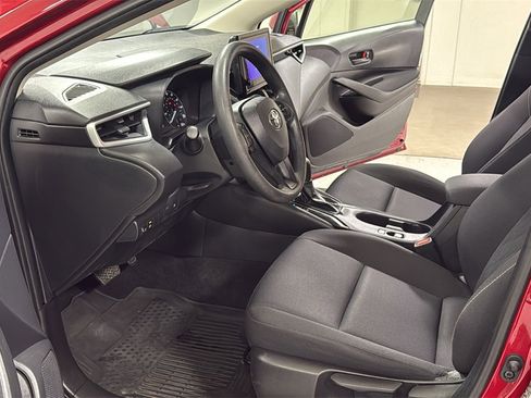 Certified 2025 Toyota Corolla LE image 12