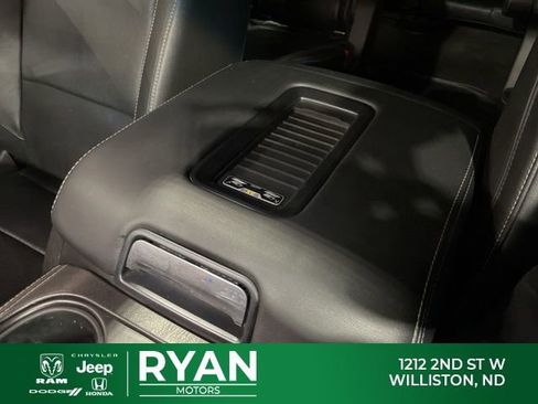 Used 2017 GMC Yukon XL SLT image 28