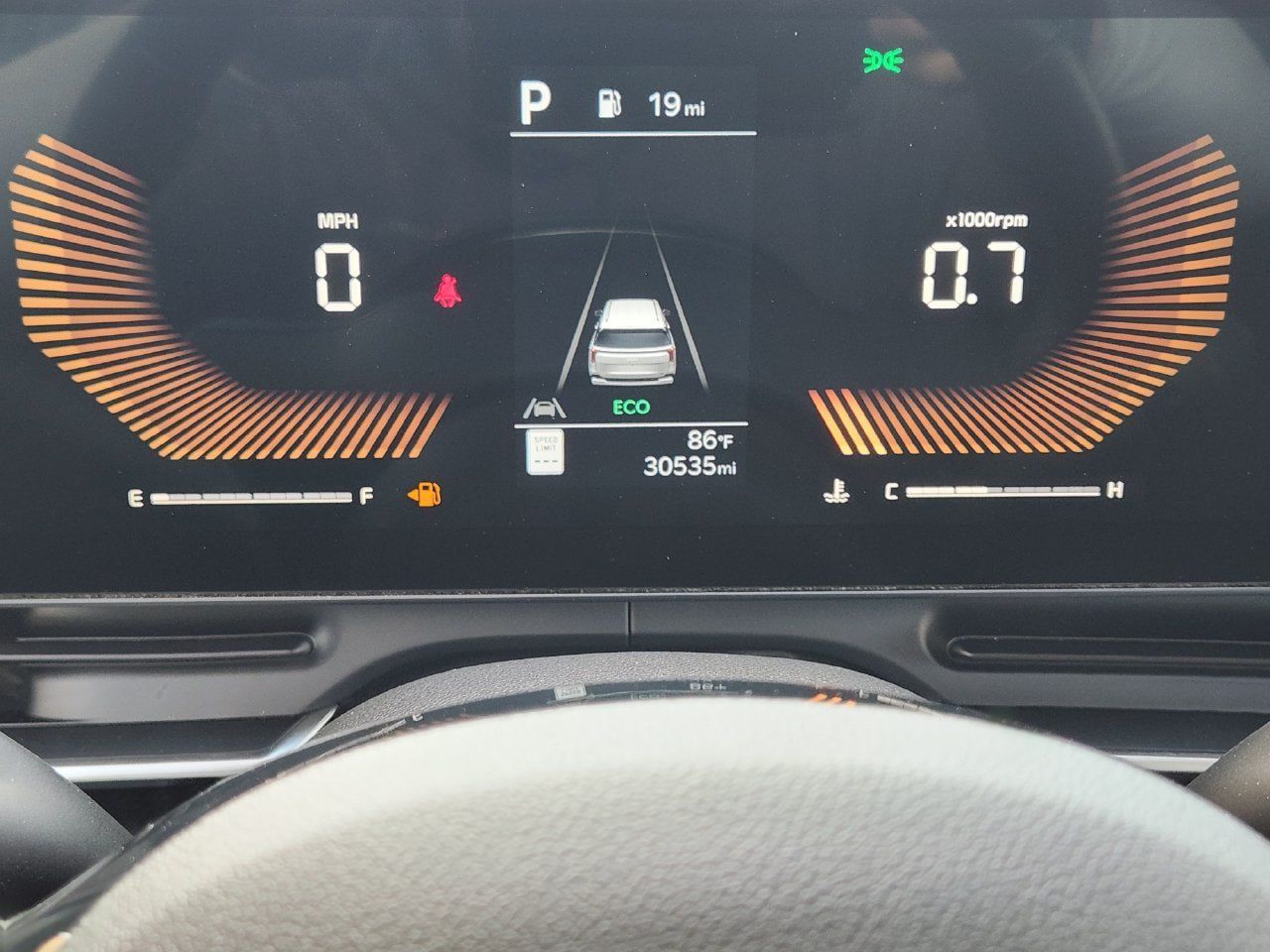 Used 2025 Kia Carnival FWD image 15