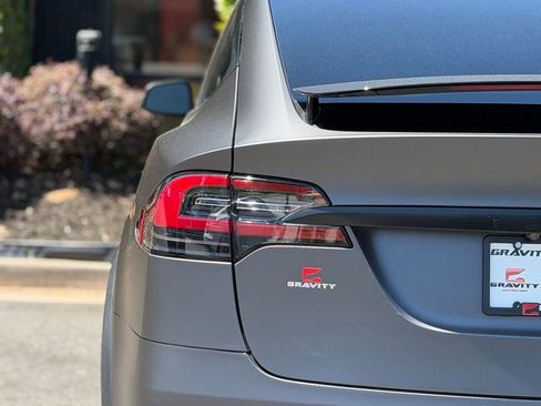 Used 2018 Tesla Model X 100D image 15