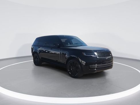 New 2026 Land Rover Range Rover Long Wheelbase SE image 2