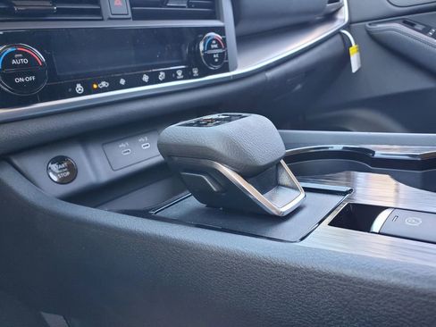 New 2026 Nissan Rogue SV AWD/4WD image 30