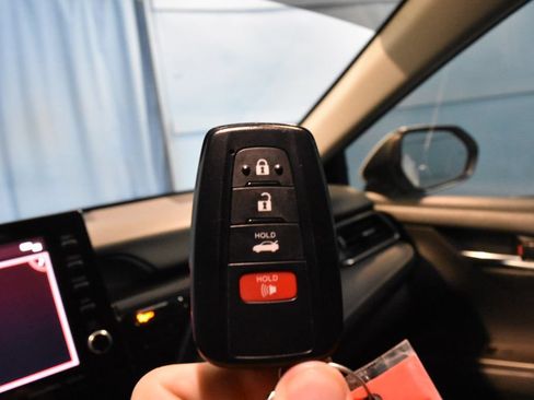 Used 2023 Toyota Camry XSE FWD image 16