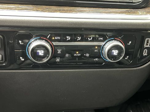 Used 2024 GMC Sierra 1500 Elevation w/ LPO, Elevation Black Package AWD/4WD image 24