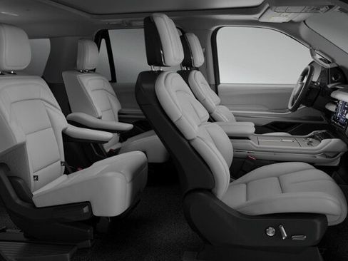 New 2026 Lincoln Navigator Reserve w/ Jet Appearance Package AWD/4WD image 50