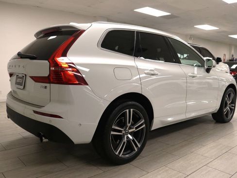 Used 2019 Volvo XC60 T5 Momentum w/ Premium Package image 5