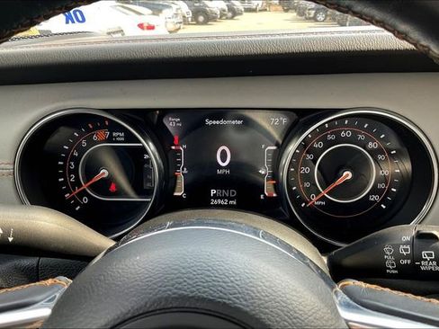 Used 2022 Jeep Wrangler Unlimited Sahara image 20